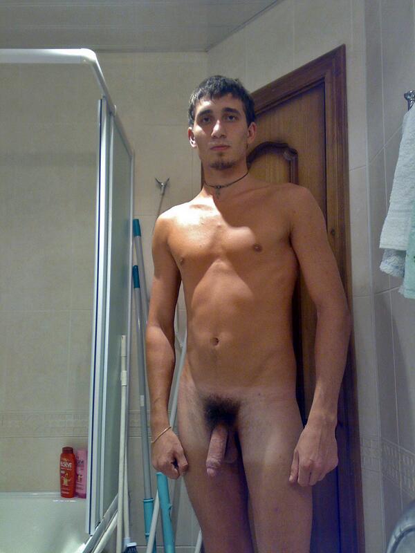Young boy cums all over himself.